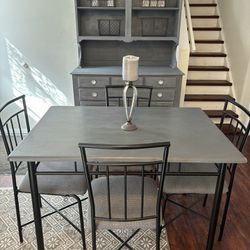 Beautiful Kitchen/Dining Room Set