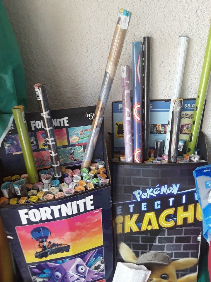 Lots Of Posters Any 5 For Only $5 In Weeki Wachee Spring Hill
