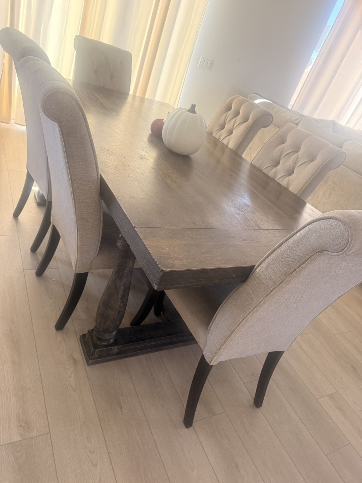 Dining Table  6 Chairs 