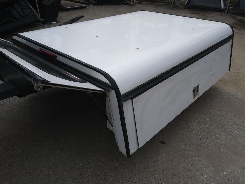 Camper shell 6.5 tundra 07-13
