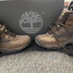 Timberland Woman’s Hiking Boots 🥾