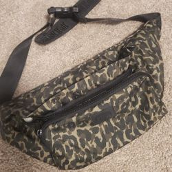 Victoria's Secret PINK Fanny pack