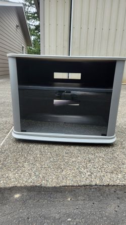 FREE tv stand