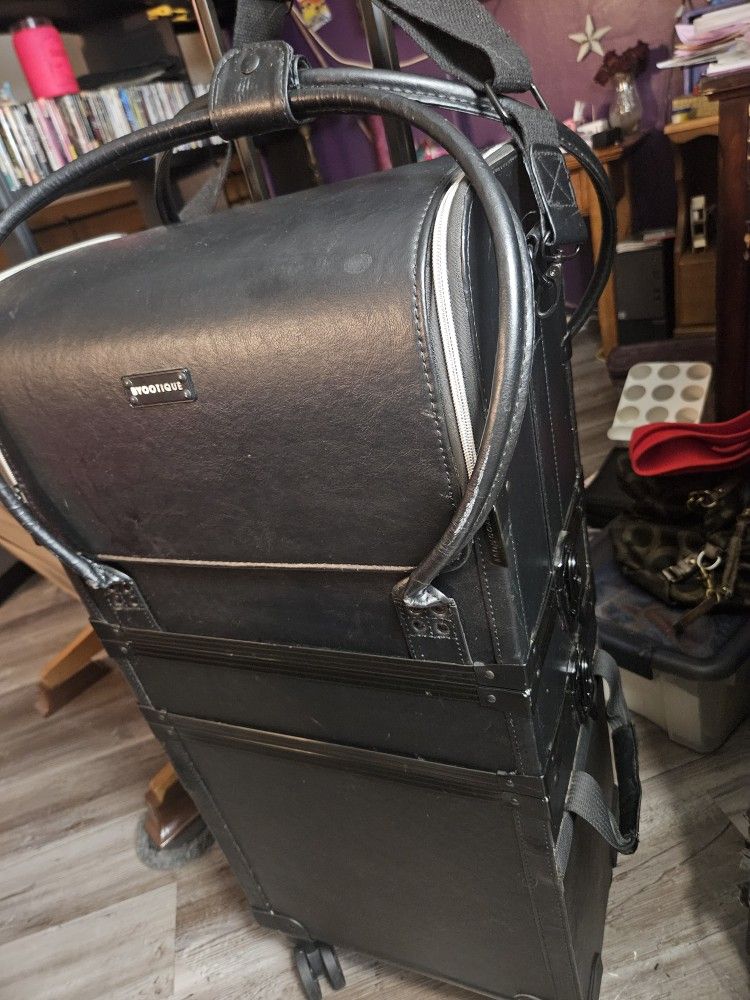 Byootique 2 Part MakeUp Chest