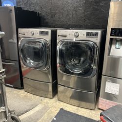 LG Washer And Dryer $899