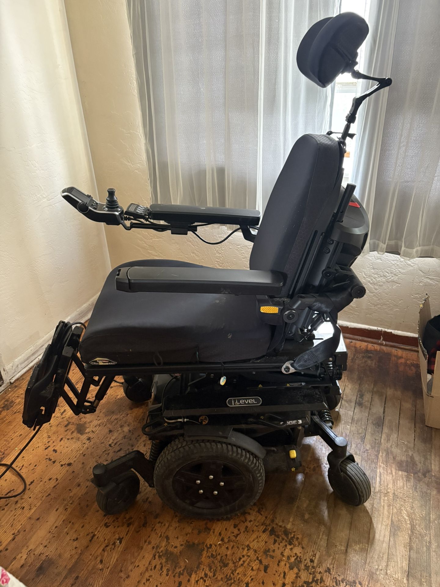 Mobile scooter with chair lift ability