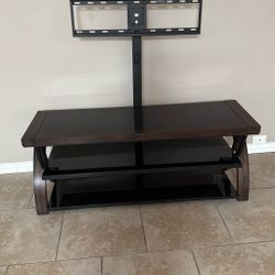 Costco Entertainment Stand With Mount