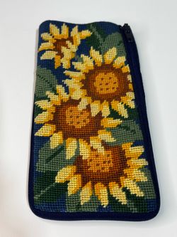 Women’s Blue Sunflower Needlepoint Floral Zip-Around Phone or Sunglasses Case