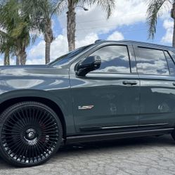 Forgiato Trimestre Monoblock 26x10 6x139.7 Glossy Black With 305/30/26 Tires🔥🔥🔥