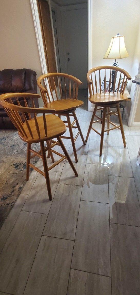 3 Bar Stools