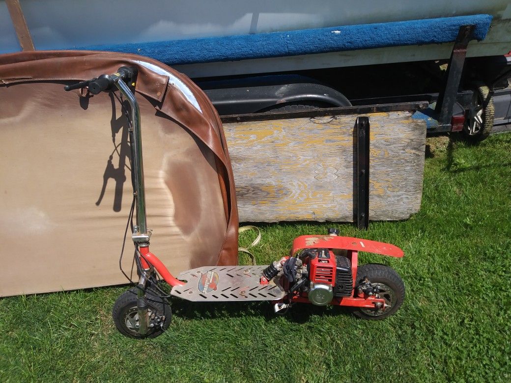Pantera powerboard gas scooter