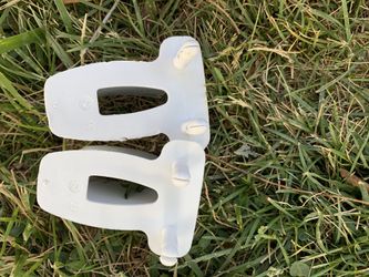 Preloaded wall bracket
