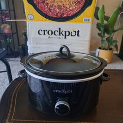 Crock-Pot 4-Quart Manual Slow Cooker, Black
