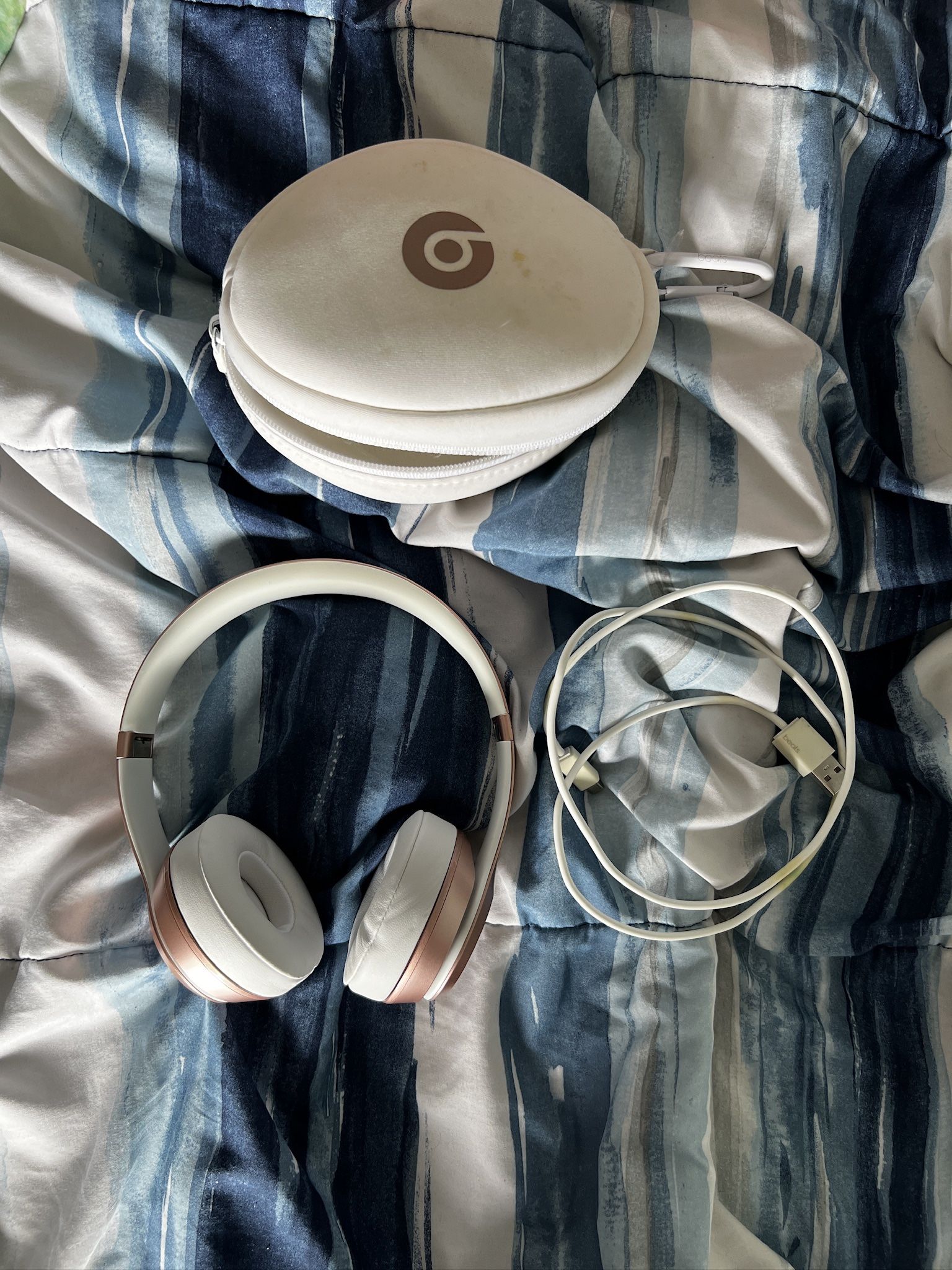 Beats Solo 2 Wireless, Rose gold
