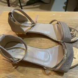 Comfortable Gold Woman Sandals