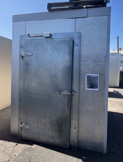 Walk-in cooler