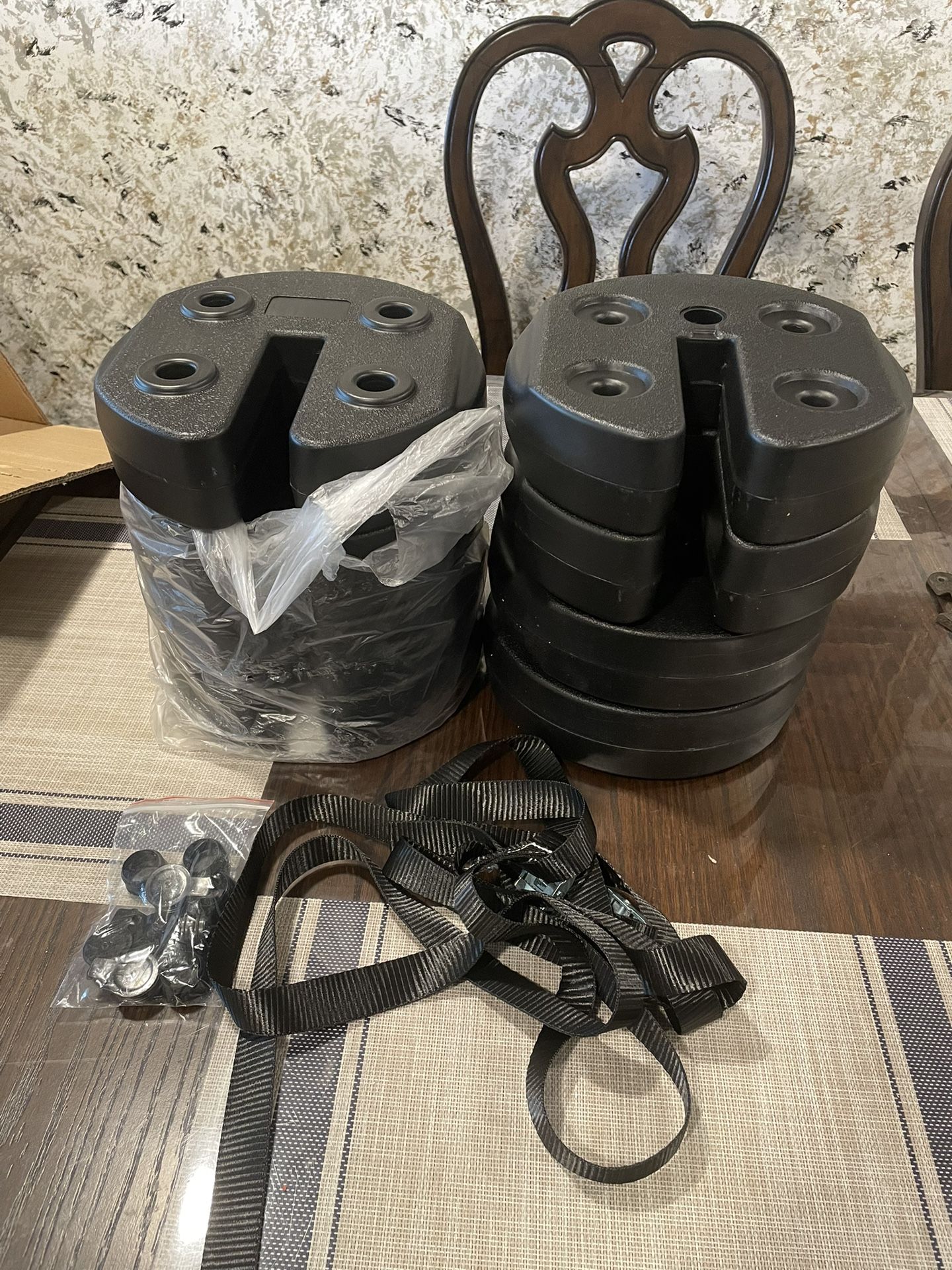 8-Piece Patio Umbrella Base Water Filled Weight Plates in Black