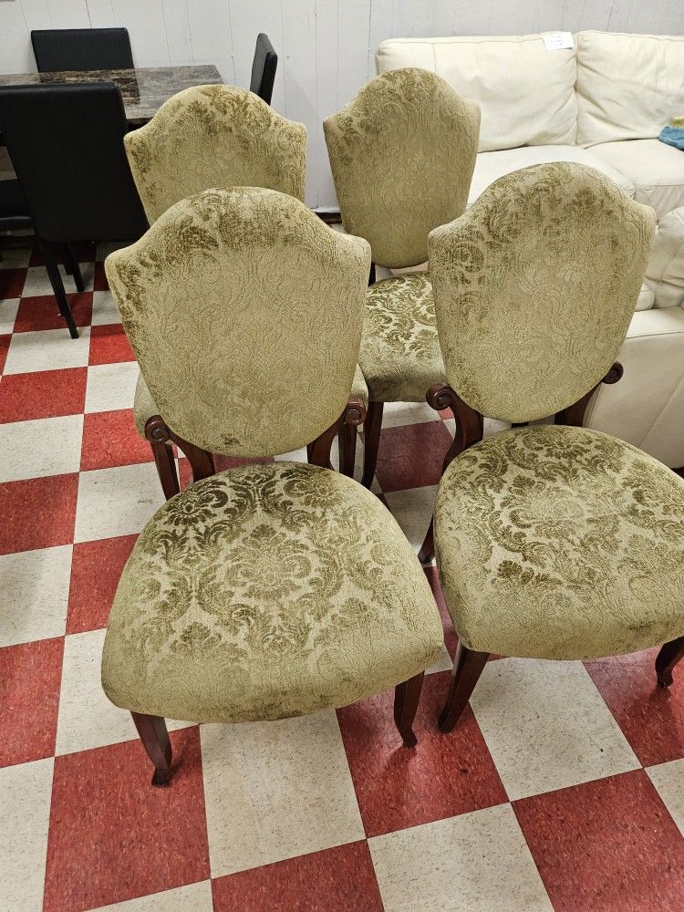 4 Chairs