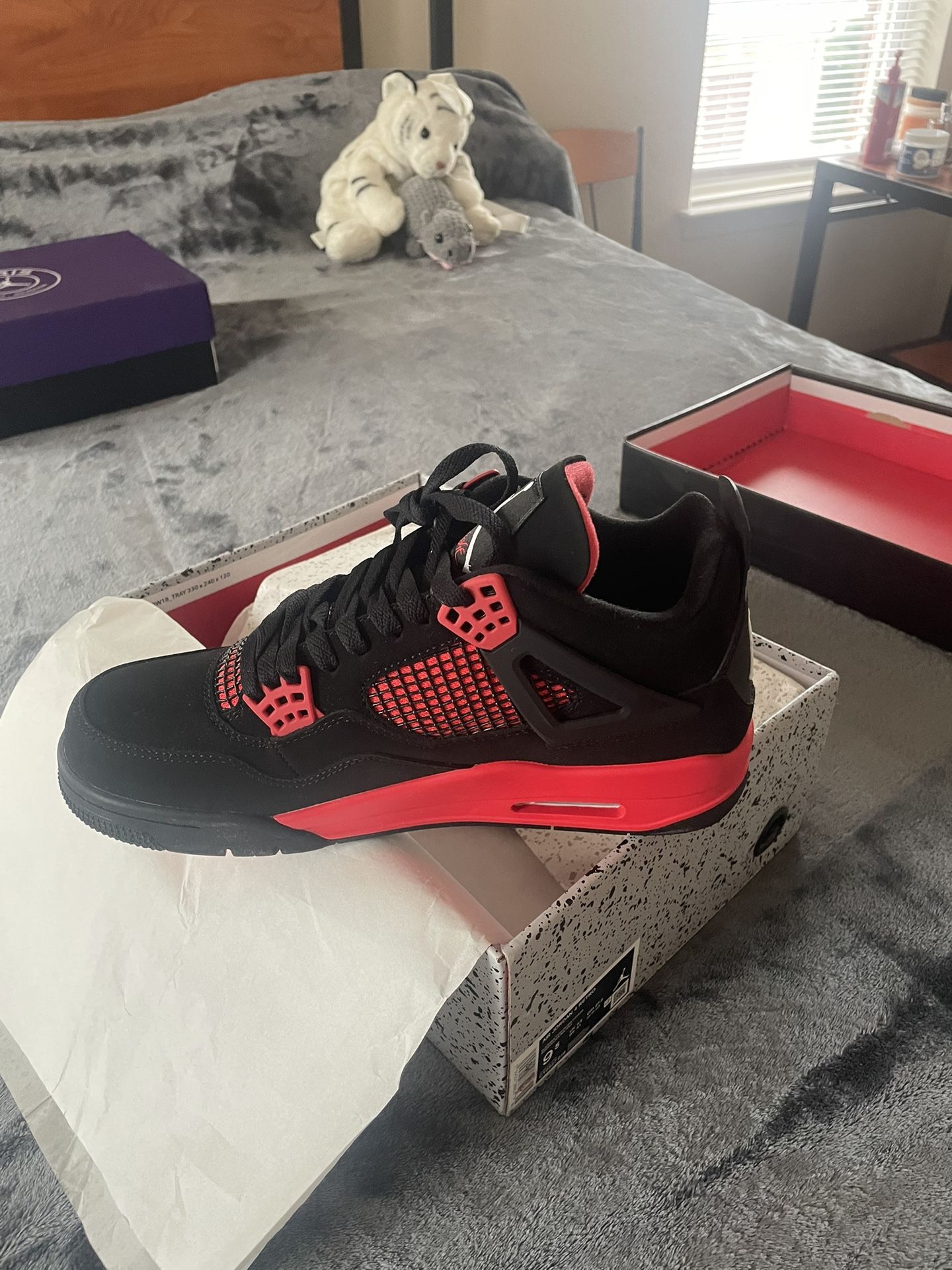 Red Thunder 4s