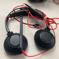 Poly Blackwire 5220 Wired Headset (Plantronics) - Flexible Noise-Canceling Boom Mic - Ergonomic Design - Connect to PC/Mac, Mobile via USB-C, USB-A, o