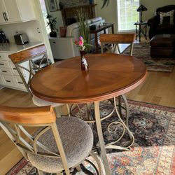 Dining Set With 3 Swivel Chairs