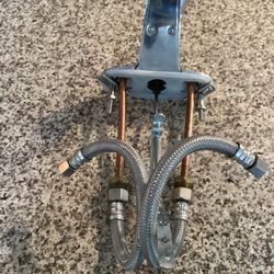 Single Handle Bathroom Faucet 