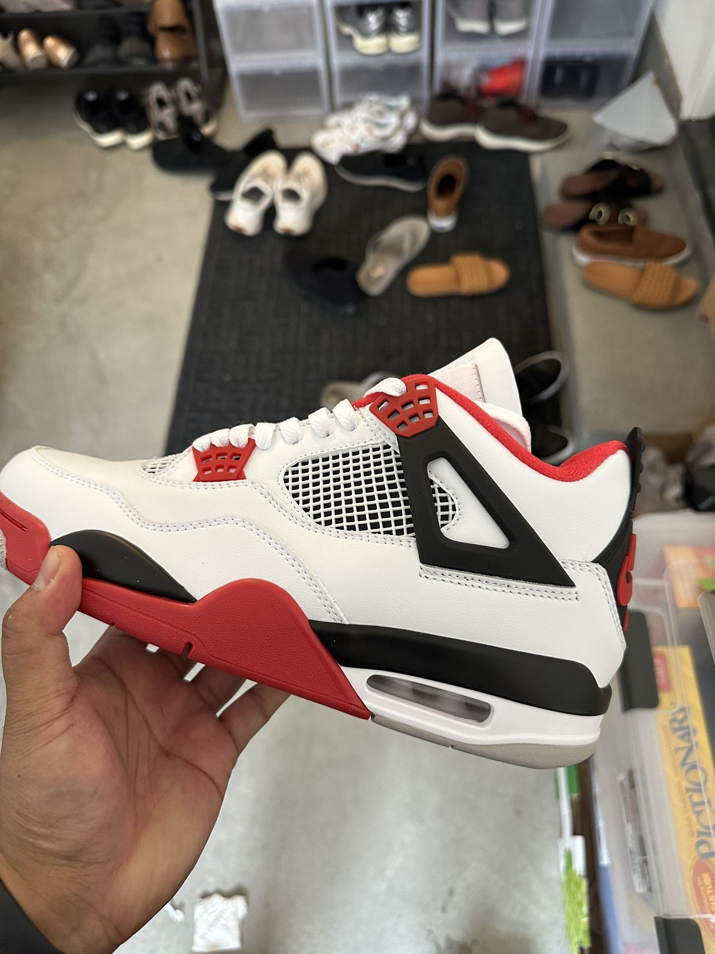Air Jordan 4 Fire Red