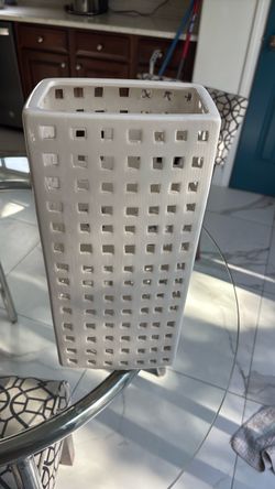 White Ceramic Lattice Vase