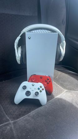 Xbox Series S Console Bundle with Controllers and Headset
