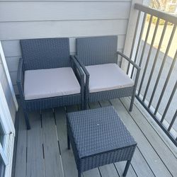 Outdoor Chairs And Side Table 