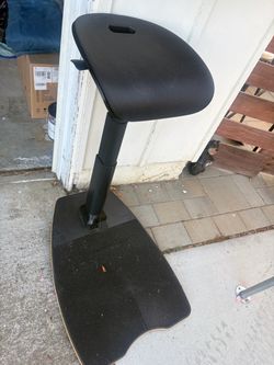 VIVO Ergonomic Leaning Perch Chair with Anti-Fatigue Mat Black, Standing Desk Stool, Height Adjustable Home Office Chair
