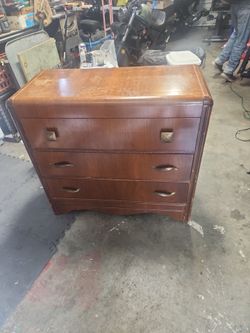 Dresser