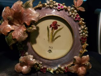 Heavy Antique Round shape standing picture frame