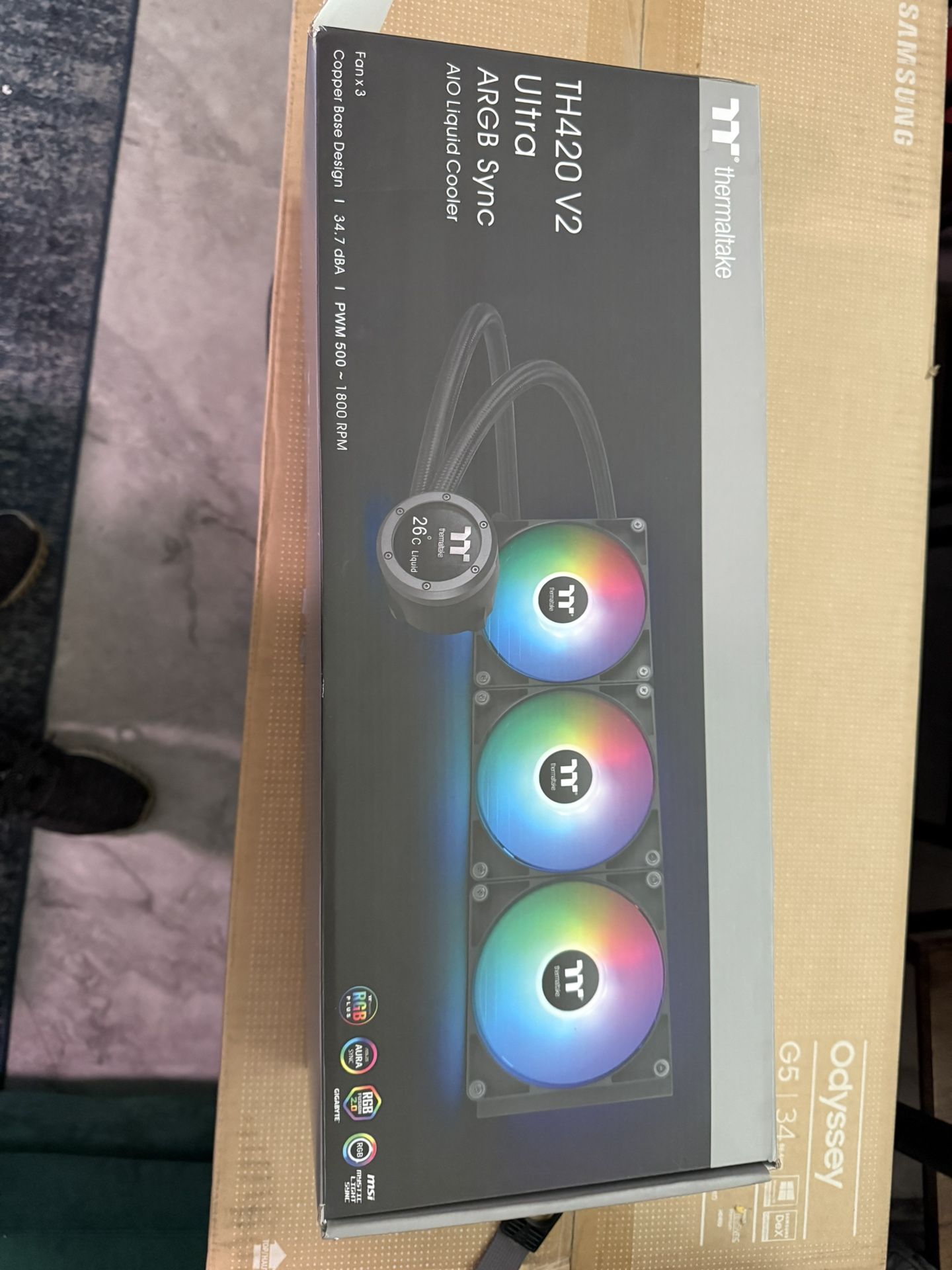 Thermal take TH420 V2 Ultra ARGB Sync – 420 mm AIO with 2.1″ LCD & MagForce 2.0