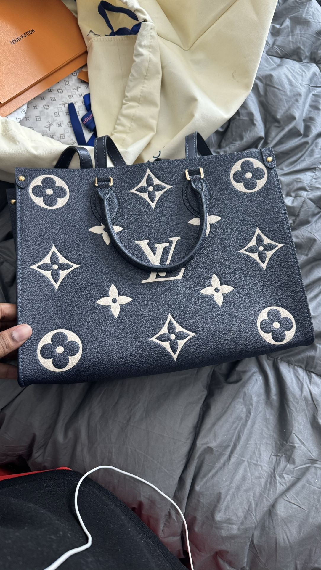 LV Tote