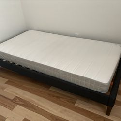 Single Bed With IKEA Mattress 