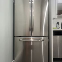 GE Refrigerator