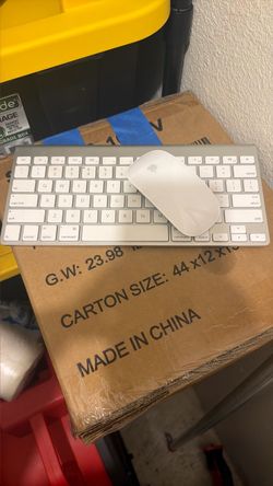 Apple Magic Mouse & Keyboard
