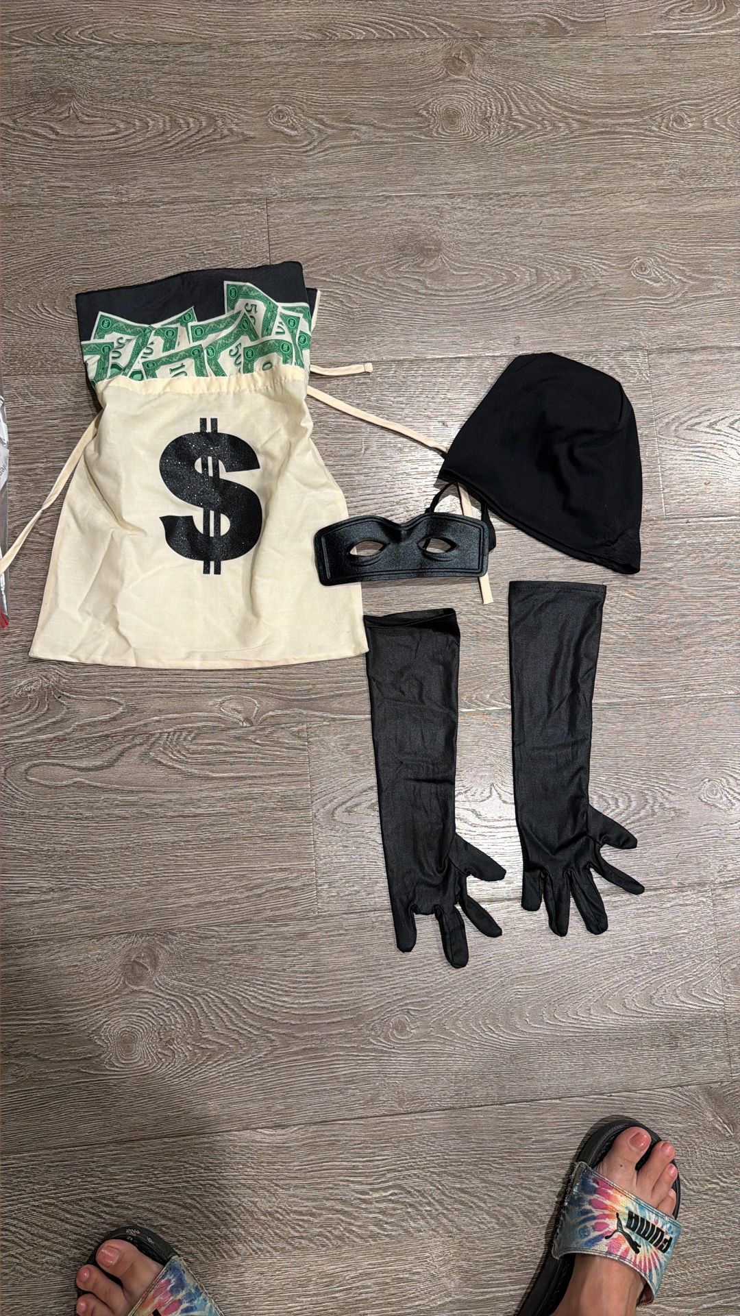 Robber …