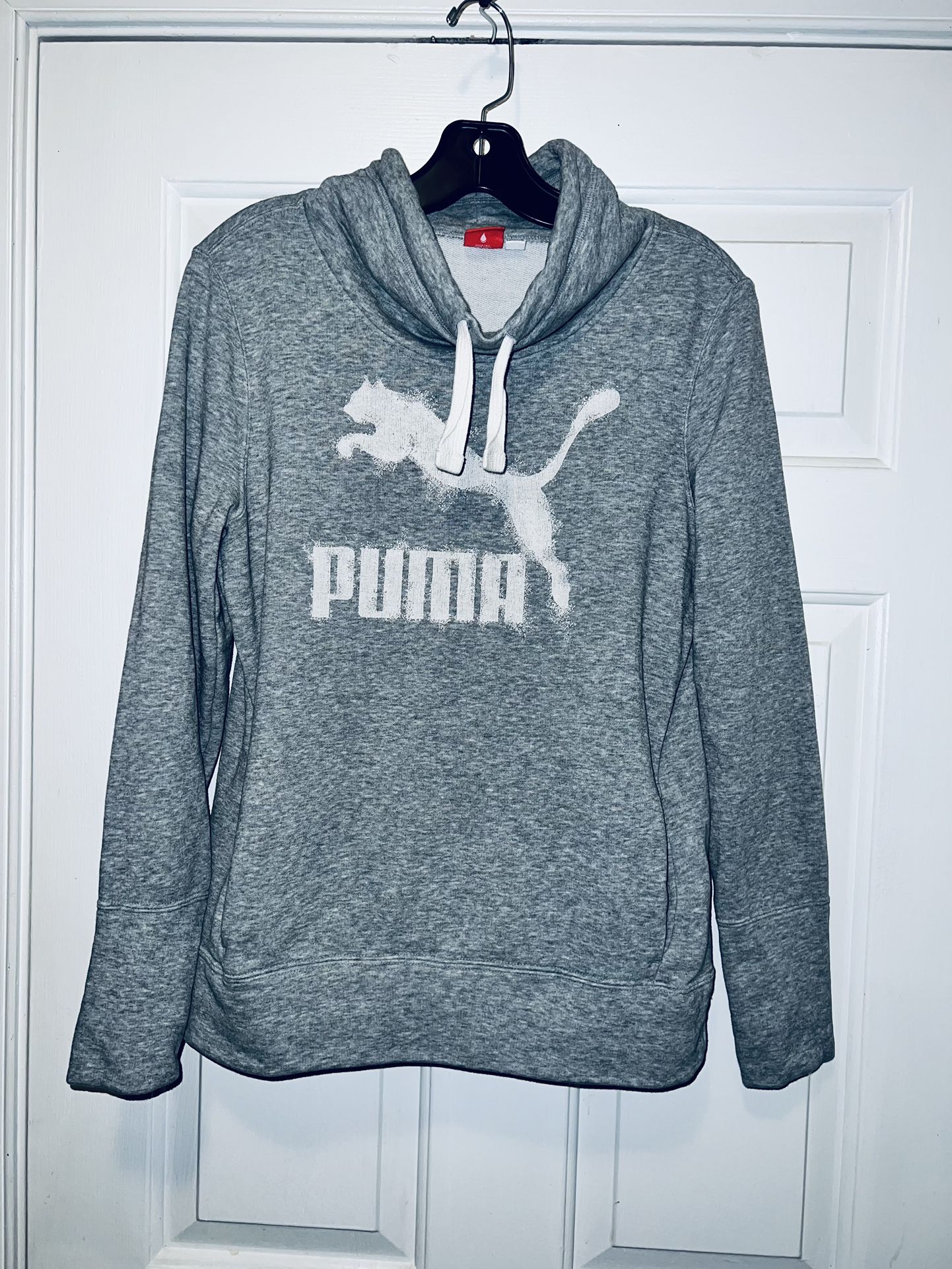 Beautiful Ladies  Gray hoodie  puma jacket sizes  (m)only $25
