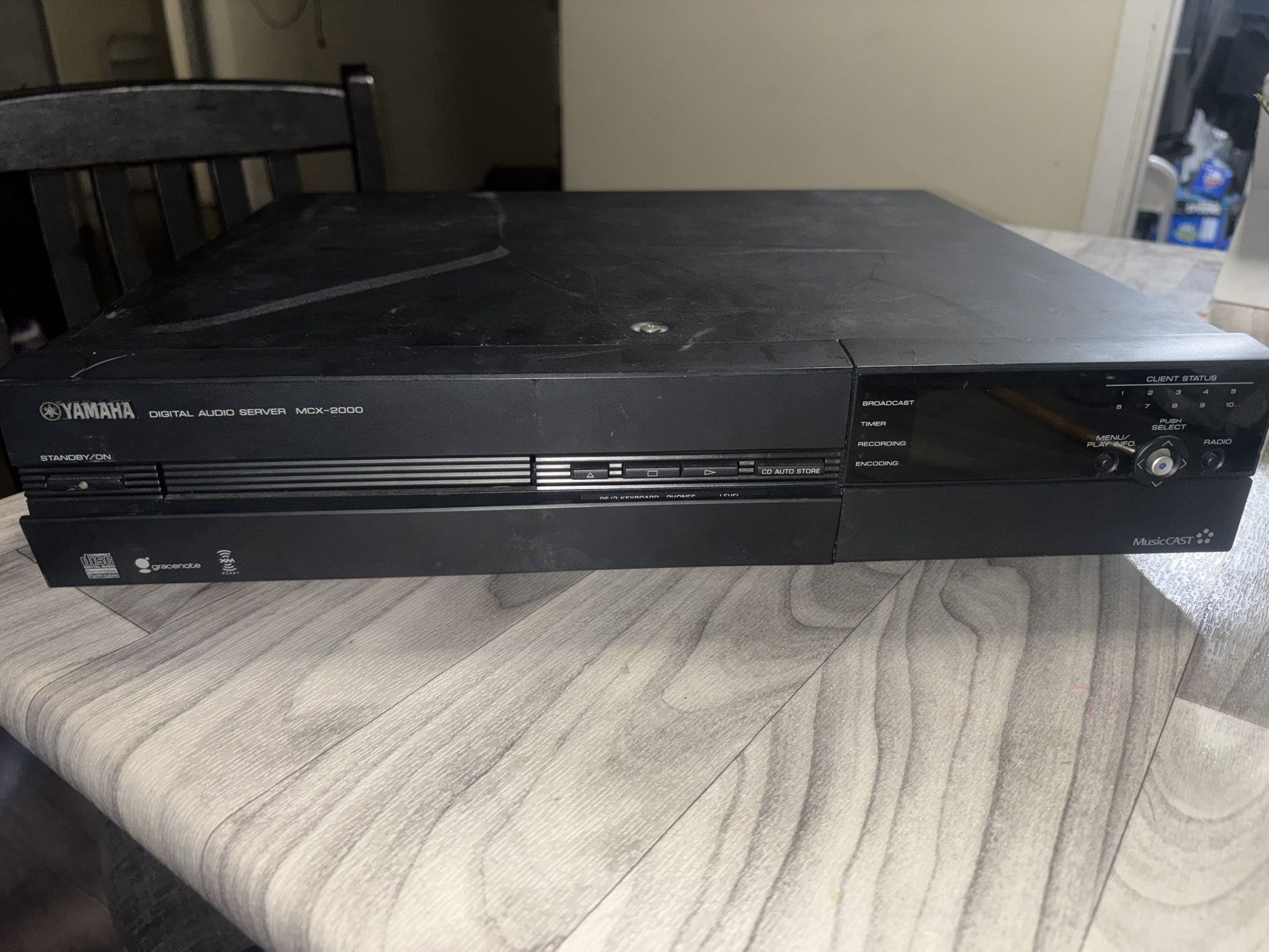 Yamaha MusicCast MCX-2000 Digital Music Sever (WORKS)