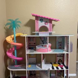 LOL Doll House