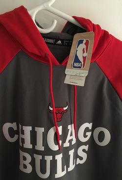 Bulls/Adidas sweater men’s large