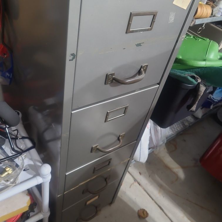 File Cabinet - 4 Deep Drawers