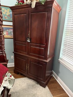 TV Cabinet Free Come And get it