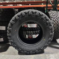 33x12.50R17LT Venom Terra Hunter M/T 10ply Tires