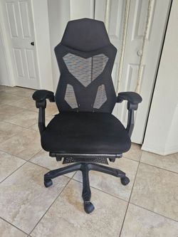 Gamer Gear Gaming Office Chair with Extendable Leg Rest, Black Fabric Upholstery