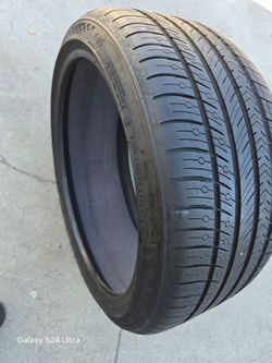 275/35/21 Michelin Tesla tire