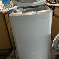 Compact Washer/Dryer And Stand (For Apartments/Studio Living)