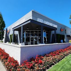 Nike Pass Employee Store 